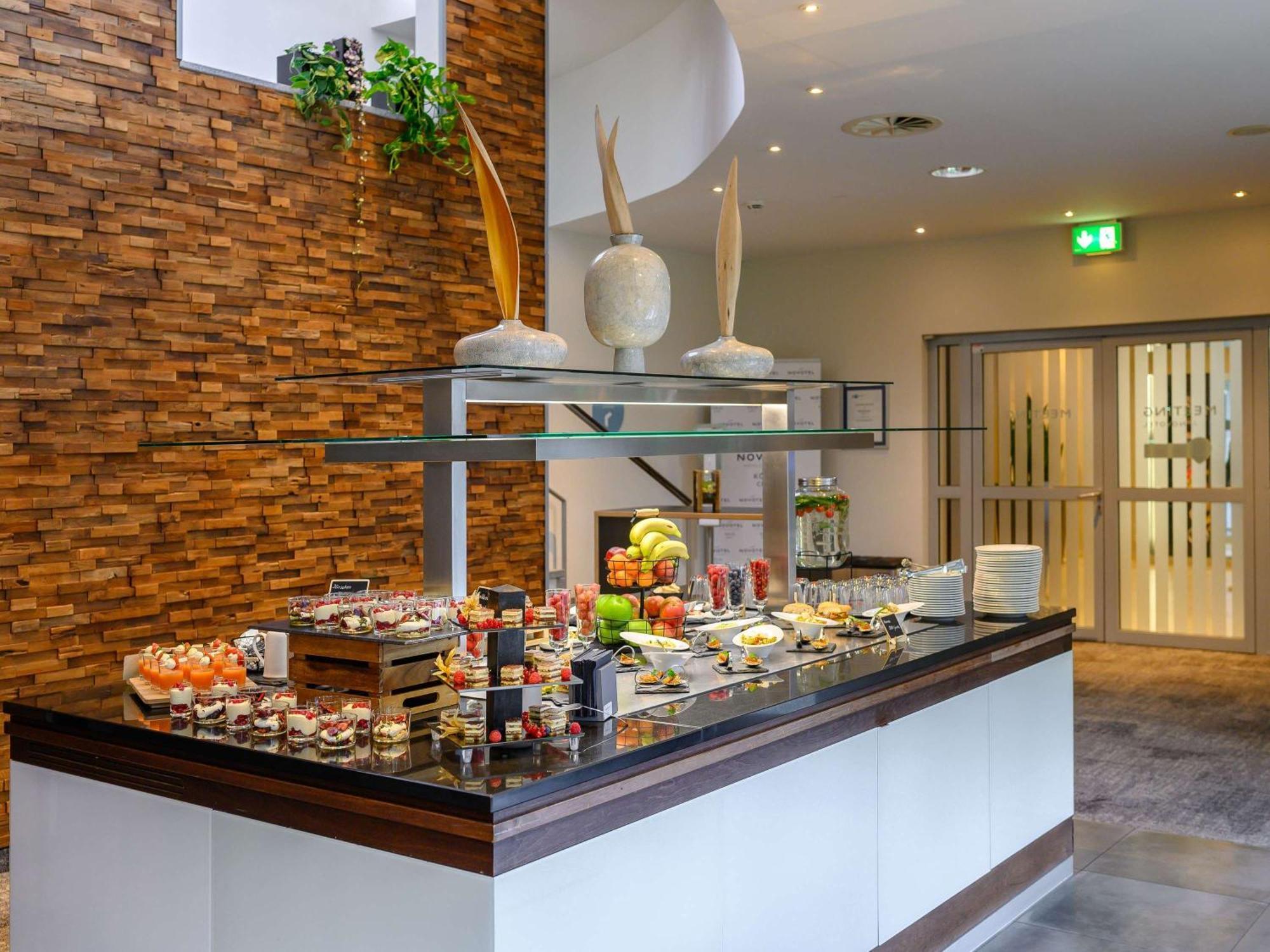 Novotel Koeln City Экстерьер фото