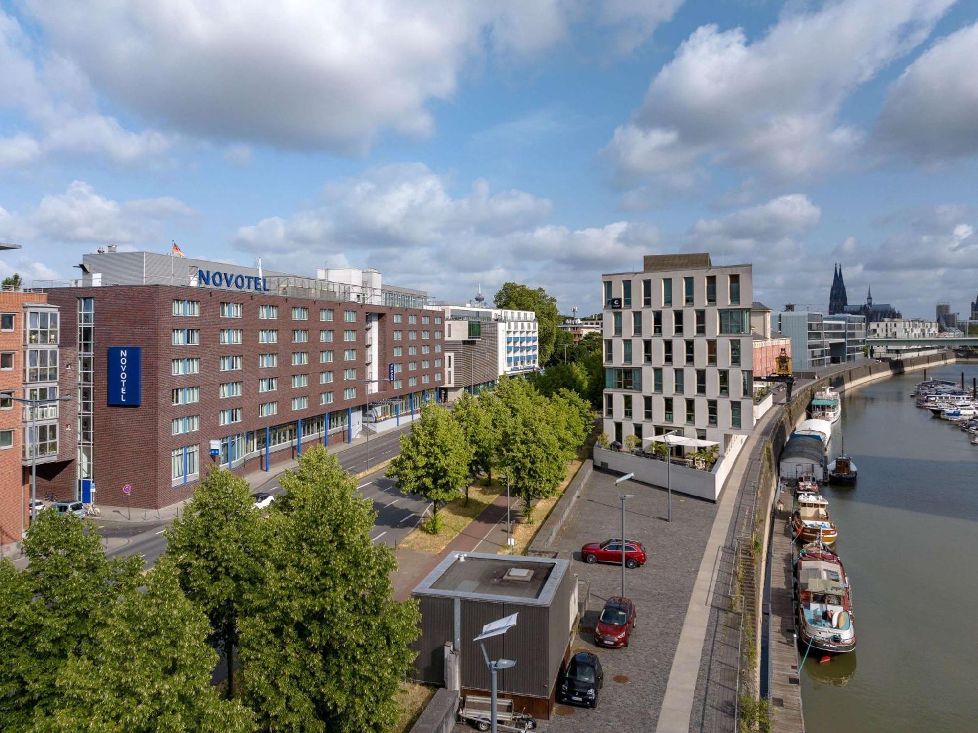 Novotel Koeln City Экстерьер фото