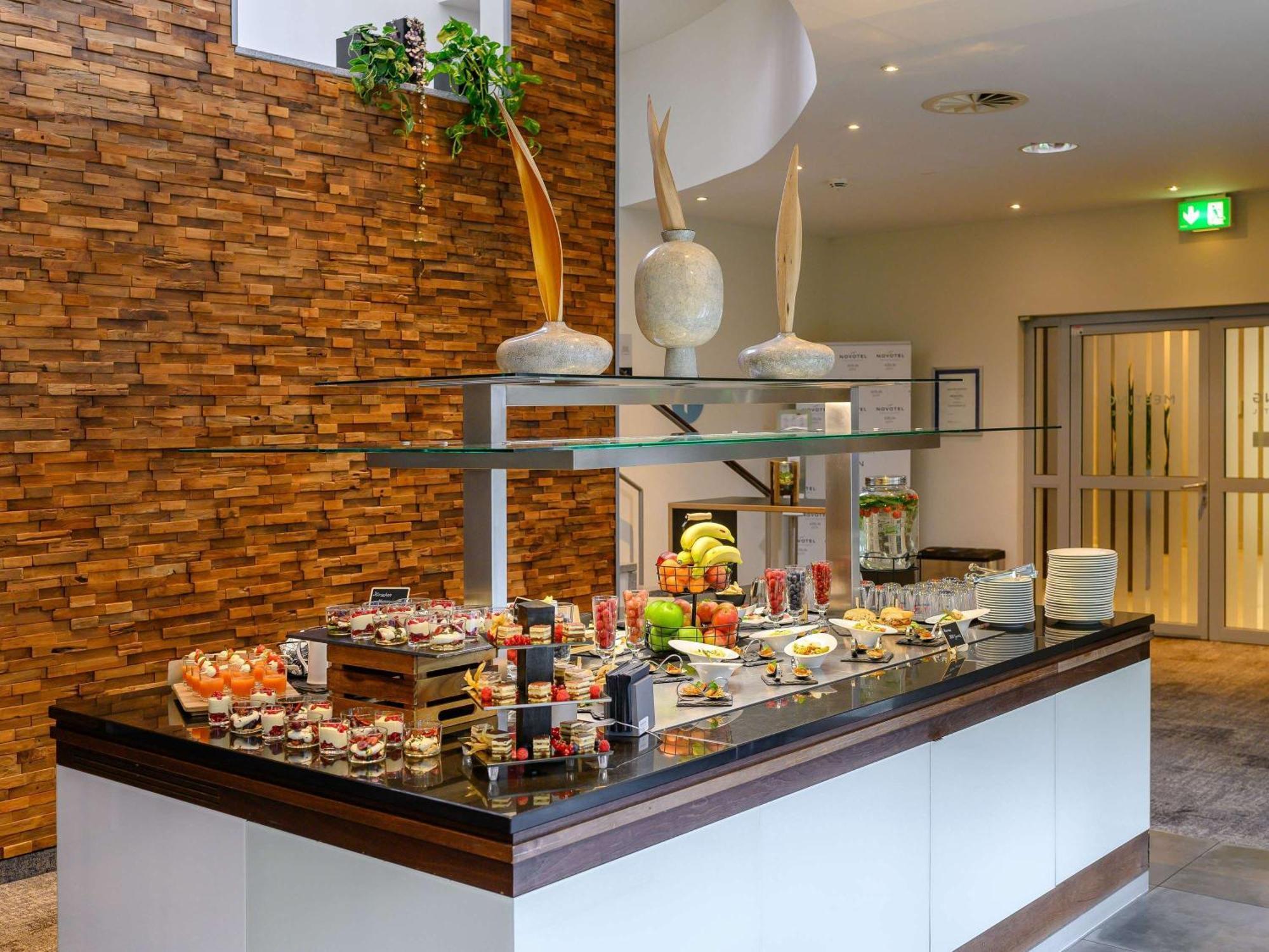 Novotel Koeln City Экстерьер фото