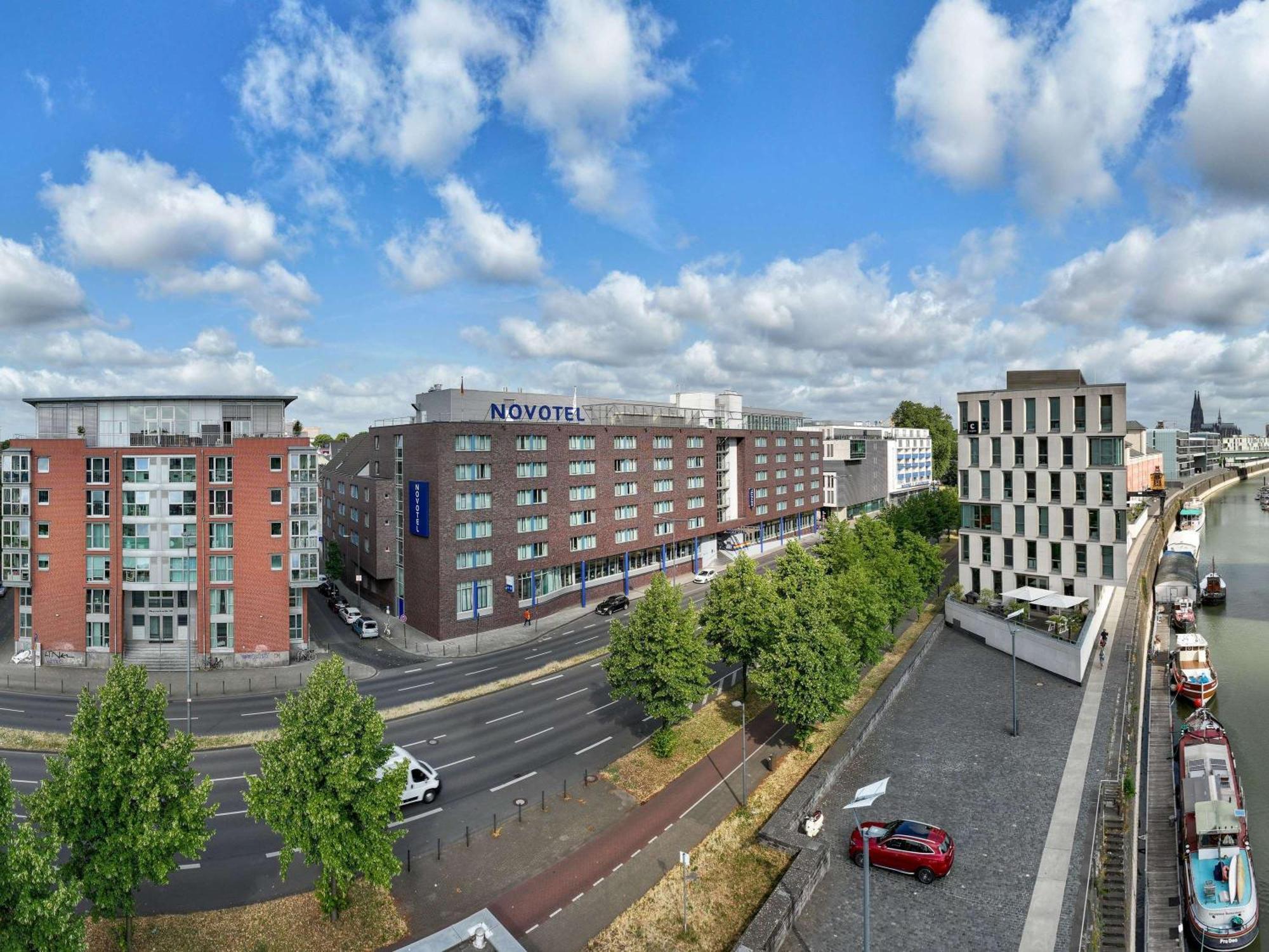 Novotel Koeln City Экстерьер фото