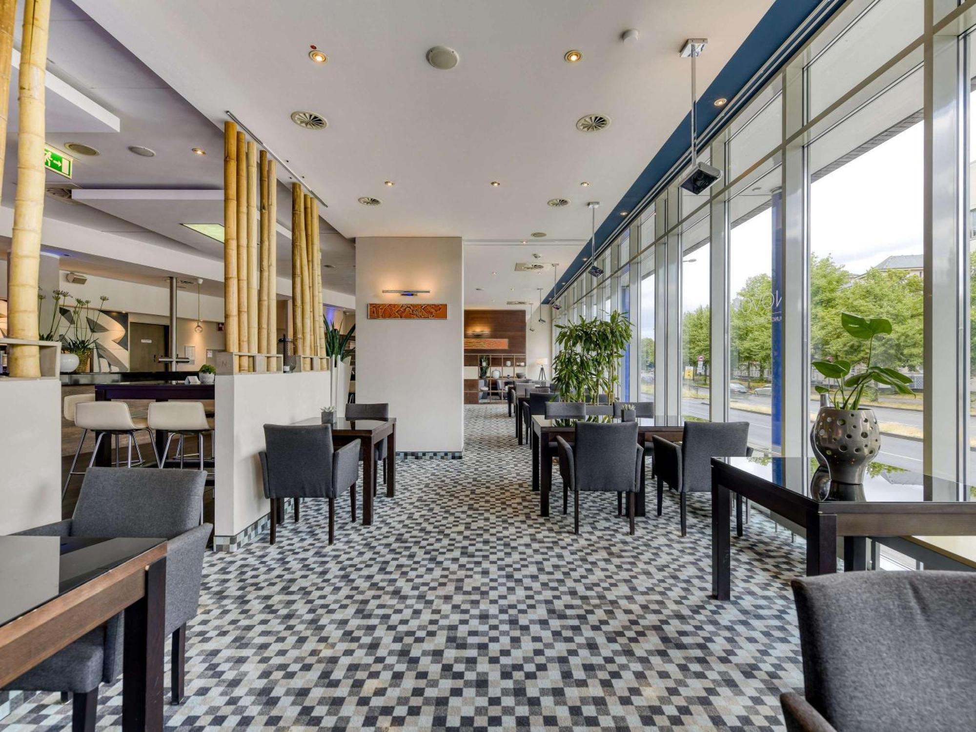 Novotel Koeln City Экстерьер фото