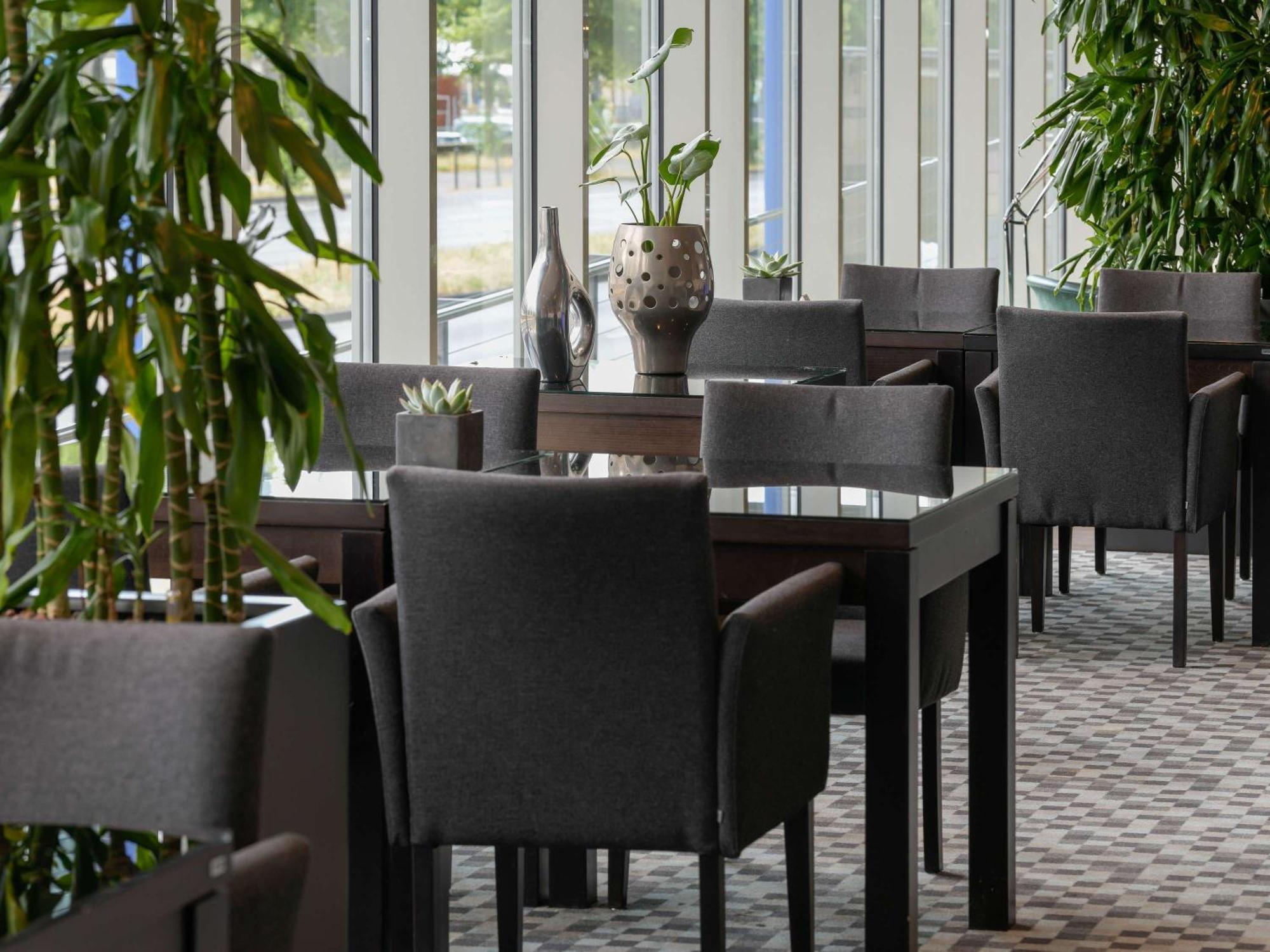 Novotel Koeln City Экстерьер фото